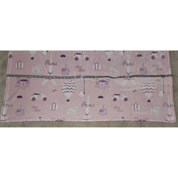 Paris France Oui Fleece Throw Blanket 48x60 Pink White Purple Eiffel Tower Cafe - Picture 3 of 7
